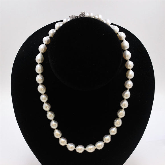 316.35ct SOUTH SEA PEARL NECKLACE