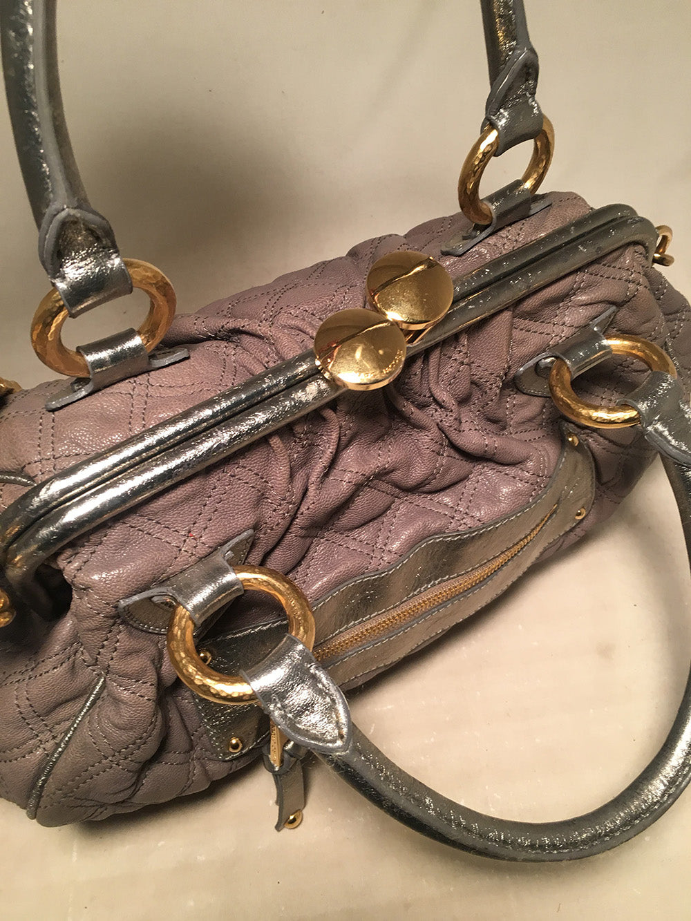 Marc jacobs quilted bag with gold chain deals