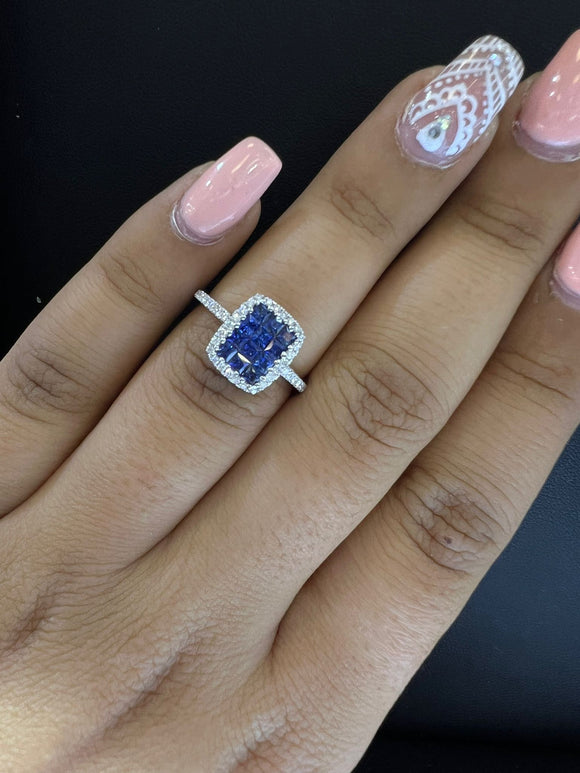 Natural Sapphire 18K White Gold Ring