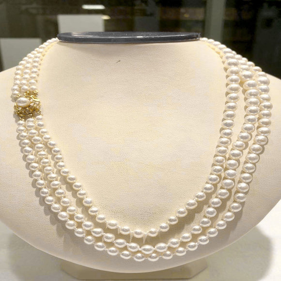 Graduating akoya pearls with a 14k yellow clasp 4-7.5mm 16-18inches