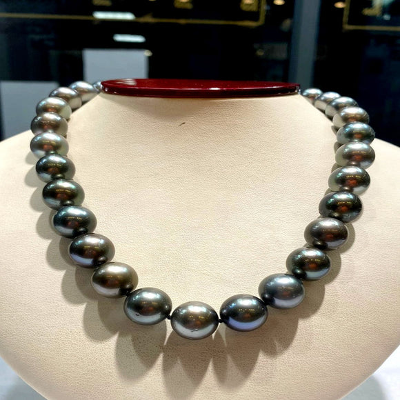 12.5-13.5mm black Tahitian pearls 31pcs 17inches