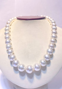 Button white south sea pearl 12-14mm 33pcs 16inches